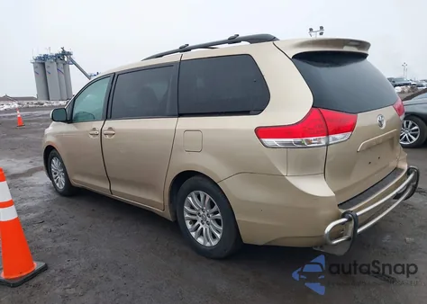 2011 Toyota Sienna Xle V6 z USA, uszkodzony, nr VIN 5TDYK3DC0BS092861